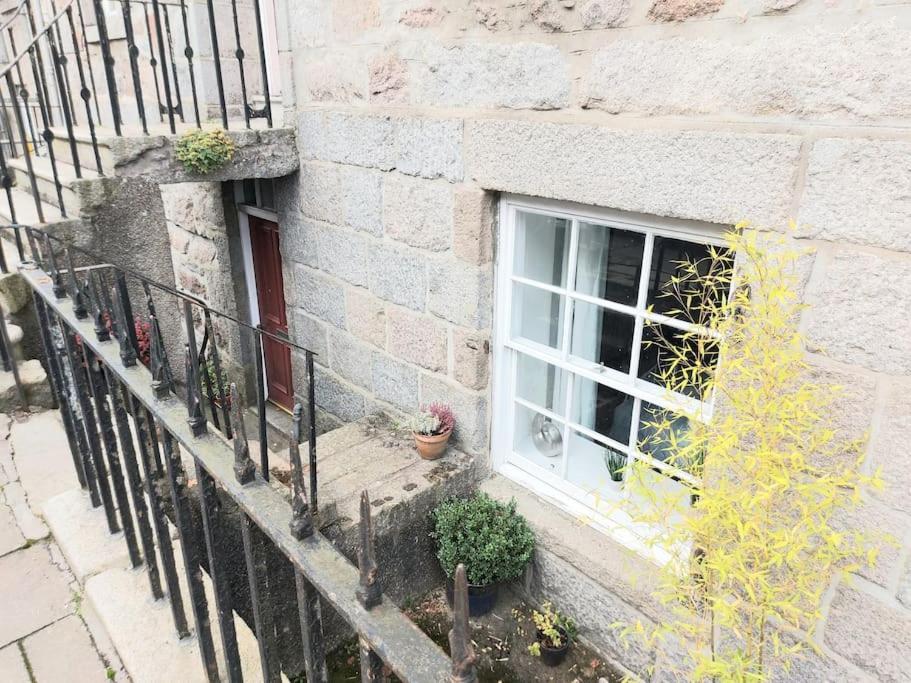 Granite Getaways - The Terrace Below Aberdeen Exterior foto